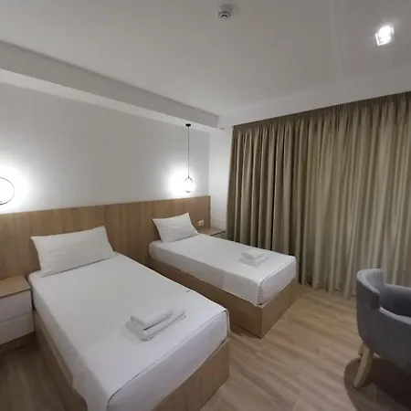 Ksamili ホテル 3*